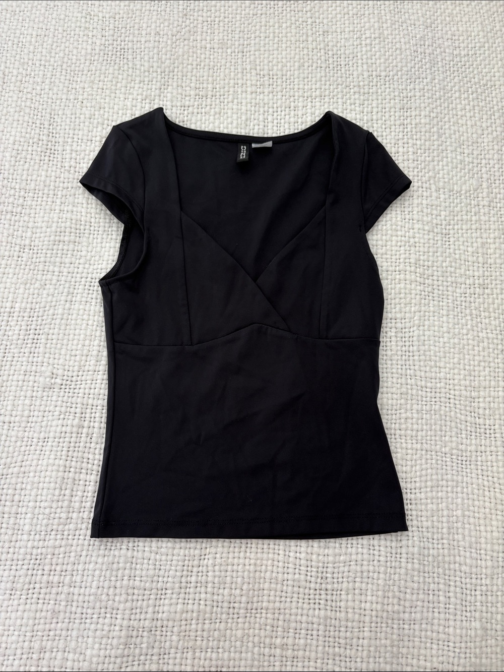 H&M black t-shirt top